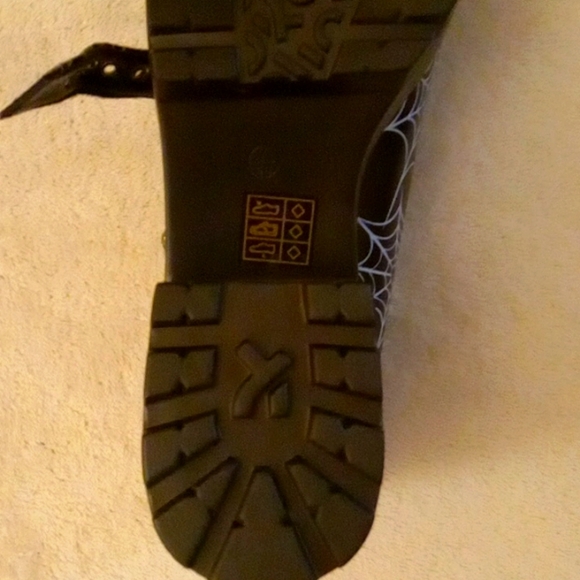 Grave Nexus SAI Mary Jane Spiderweb women's  heels. Brand: Kol Footwear - Picture 3 of 9